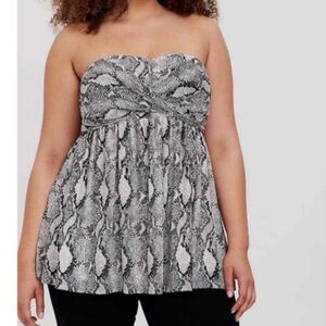 Snake Print Strapless shirt